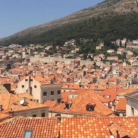 Διαμέρισμα Ella