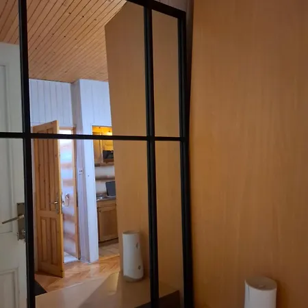 Ella Apartment *